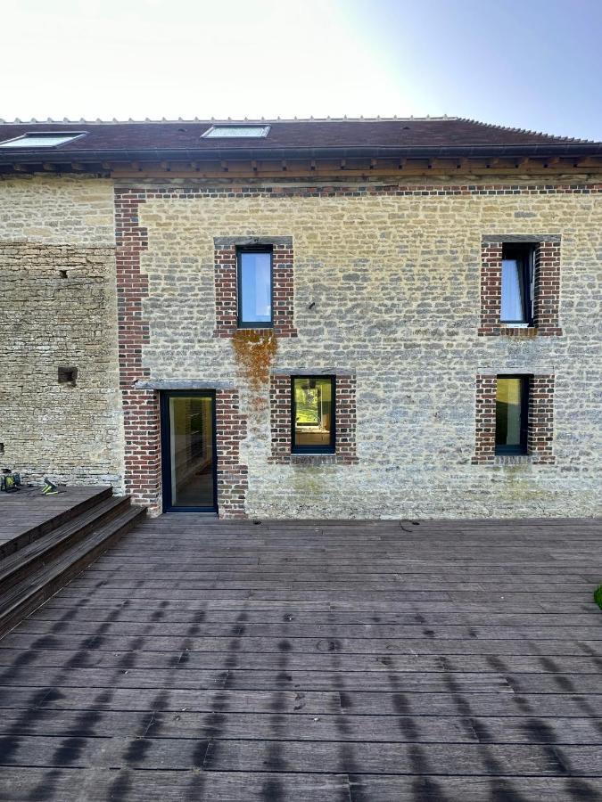 Gite Confortable Au Milieu Des Pres - La Ferme De Montigny Neauphe-Sur-Dive Екстериор снимка
