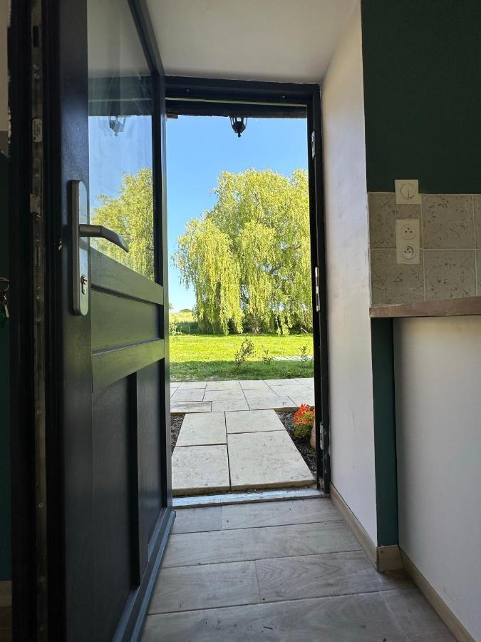 Gite Confortable Au Milieu Des Pres - La Ferme De Montigny Neauphe-Sur-Dive Екстериор снимка