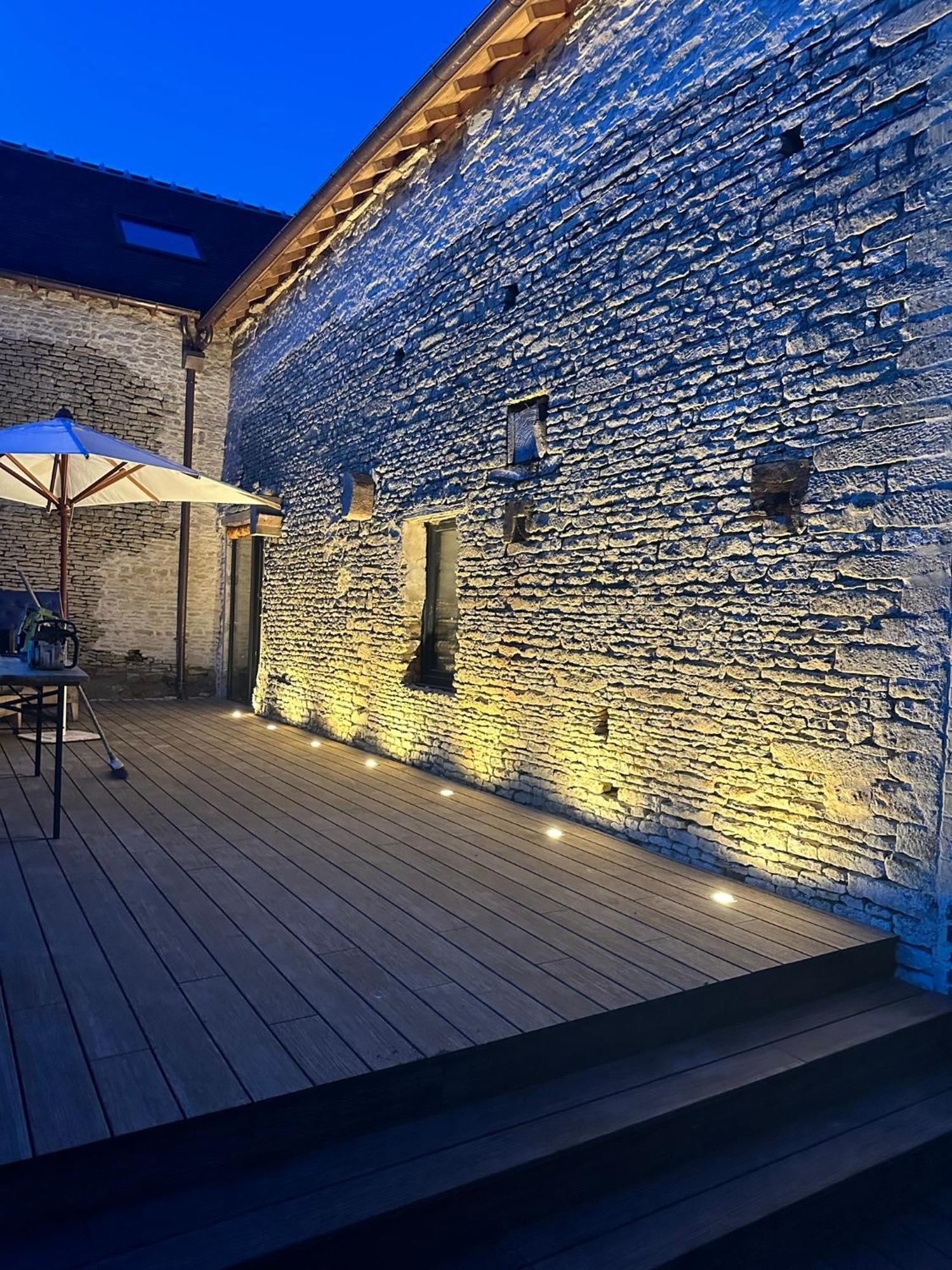 Gite Confortable Au Milieu Des Pres - La Ferme De Montigny Neauphe-Sur-Dive Екстериор снимка